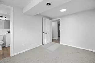 165 Meadow Dr, Elyria, OH 44035 - Photo 29