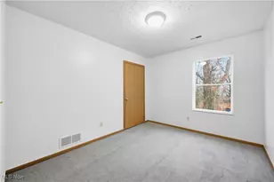 127 Blackburn St, Campbell, OH 44405 - Photo 17