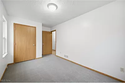 127 Blackburn Street, Campbell, OH 44405 - Photo 19