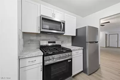 127 Blackburn Street, Campbell, OH 44405 - Photo 7