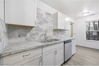 127 Blackburn Street, Campbell, OH 44405 - Photo 9