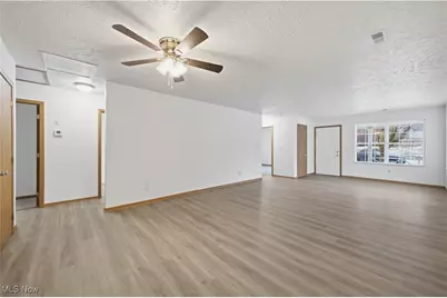 127 Blackburn Street, Campbell, OH 44405 - Photo 7