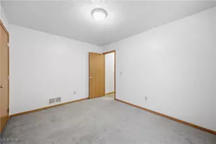 127 Blackburn St, Campbell, OH 44405 - Photo 21