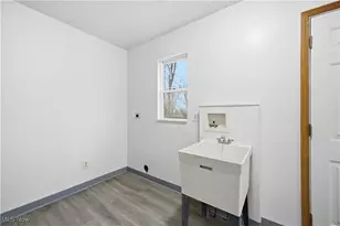 127 Blackburn St, Campbell, OH 44405 - Photo 13