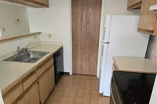 1100 Tollis Pkwy, Grandview Heights, OH 44147 - Photo 9