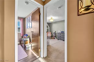 1690 Cloverview Dr, Uniontown, OH 44685 - Photo 17