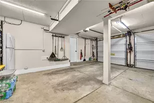 1690 Cloverview Dr, Uniontown, OH 44685 - Photo 33