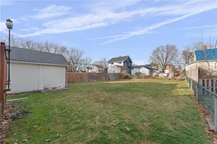 509 E Broad St, Louisville, OH 44641 - Photo 27