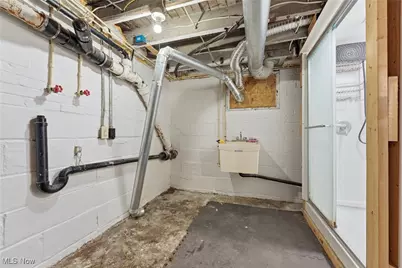 509 E Broad Street, Louisville, OH 44641 - Photo 19