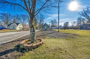 33418 Lakeshore Blvd, Eastlake, OH 44095 - Photo 39