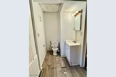 543 E Buchtel Avenue, Akron, OH 44304 - Photo 9