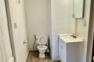 543 E Buchtel Ave, Akron, OH 44304 - Photo 9