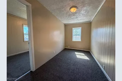 929 Bank Street, East Liverpool, OH 43920 - Photo 17