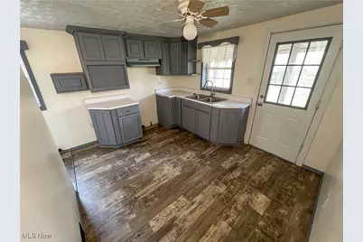 929 Bank Street, East Liverpool, OH 43920 - Photo 11