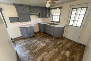 929 Bank St, East Liverpool, OH 43920 - Photo 11