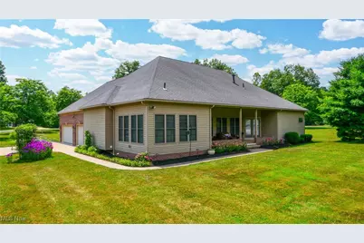 11383 Rolling Meadows Drive, Garrettsville, OH 44231 - Photo 3