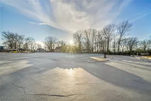 12550 Lake Ave, Oakwood, OH 44107 - Photo 25