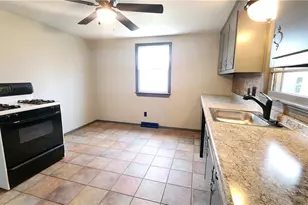 1270 E 348th St, Eastlake, OH 44095 - Photo 9