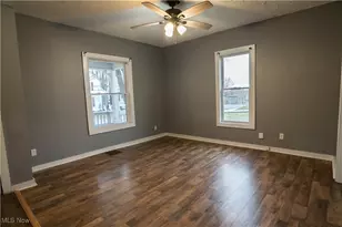 402 Hall Ave, Barberton, OH 44203 - Photo 7