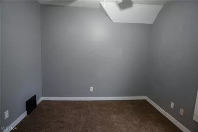 402 Hall Avenue, Barberton, OH 44203 - Photo 15