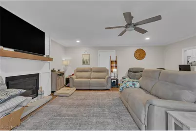 1726 Lancaster Drive, Youngstown, OH 44511 - Photo 17