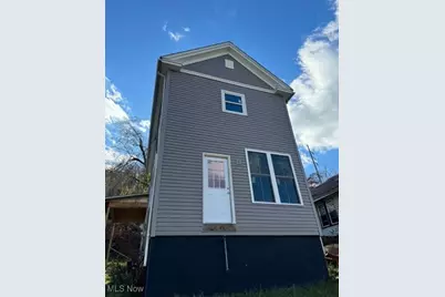 627 Bennett Street, Bridgeport, OH 43912 - Photo 3