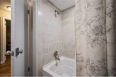 28318 W Oviatt Road, Bay Village, OH 44140 - Photo 17