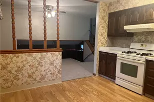 9152 Fosdick Rd, Valleyview, OH 44125 - Photo 11