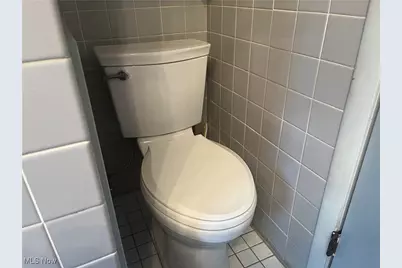 9152 Fosdick Road, Valleyview, OH 44125 - Photo 27