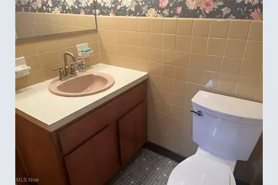 9152 Fosdick Road, Valleyview, OH 44125 - Photo 21