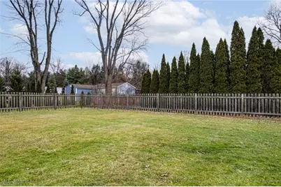 122 S Munroe Road, Tallmadge, OH 44278 - Photo 5