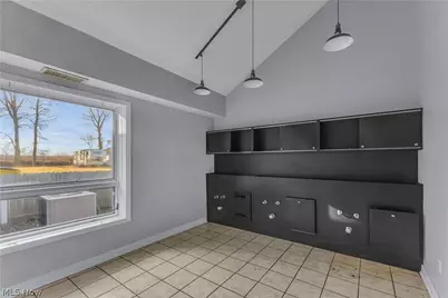 14006 W Lake Road, Vermilion, OH 44089 - Photo 11