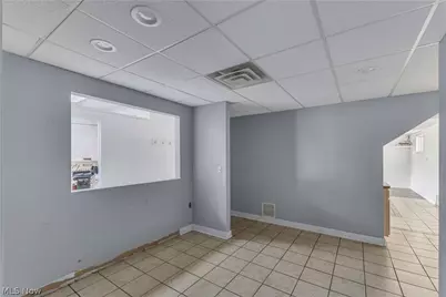 14006 W Lake Road, Vermilion, OH 44089 - Photo 13