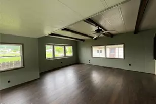 1812 Danbury Ave, Wellsville, OH 43968 - Photo 17