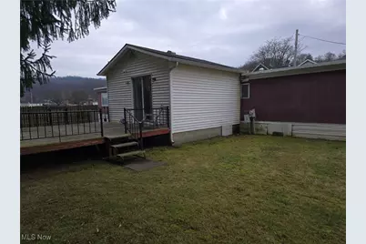 1812 Danbury Avenue, Wellsville, OH 43968 - Photo 11