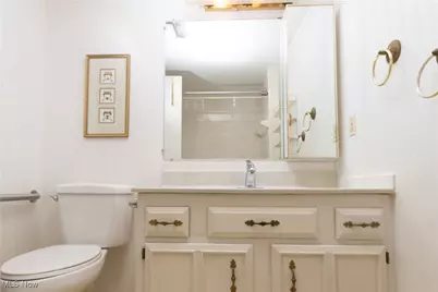 12550 Lake Avenue #810, Oakwood, OH 44107 - Photo 9