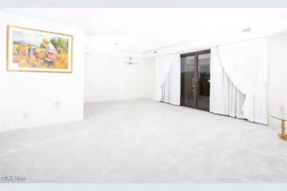 12550 Lake Avenue #810, Oakwood, OH 44107 - Photo 3