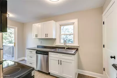 404 Newell Avenue, Akron, OH 44305 - Photo 3