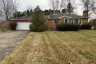 3858 Easton St NE, Canton, OH 44721 - Photo 1