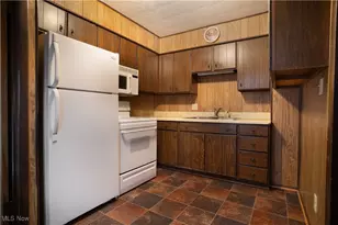 455 E Ohio Ave, Sebring, OH 44672 - Photo 5
