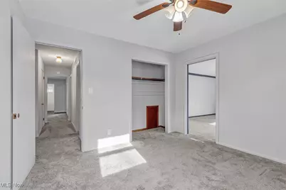 30350 Twin Lakes Drive, Wickliffe, OH 44092 - Photo 17