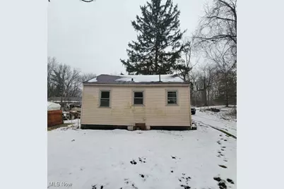 5820 Ash Street, Chippewa Lake, OH 44215 - Photo 5