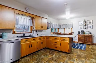 2254 McCollum Rd, Youngstown, OH 44509 - Photo 3