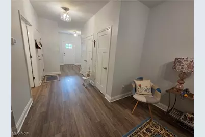 654 Treadway Boulevard, Sheffield Lake, OH 44054 - Photo 9