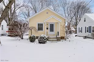 202 Ohio Ave, Wadsworth, OH 44281 - Photo 3