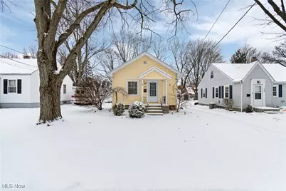 202 Ohio Avenue, Wadsworth, OH 44281 - Photo 1