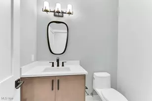 805 Club Dr W, Aurora, OH 44202 - Photo 19