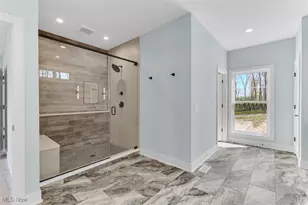 805 Club Dr W, Aurora, OH 44202 - Photo 23