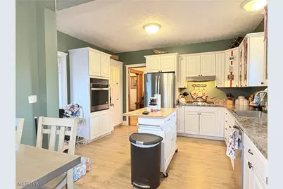 3881 E Center Street, Conneaut, OH 44030 - Photo 11