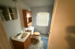 807 Clement Ave, Belpre, OH 45714 - Photo 13